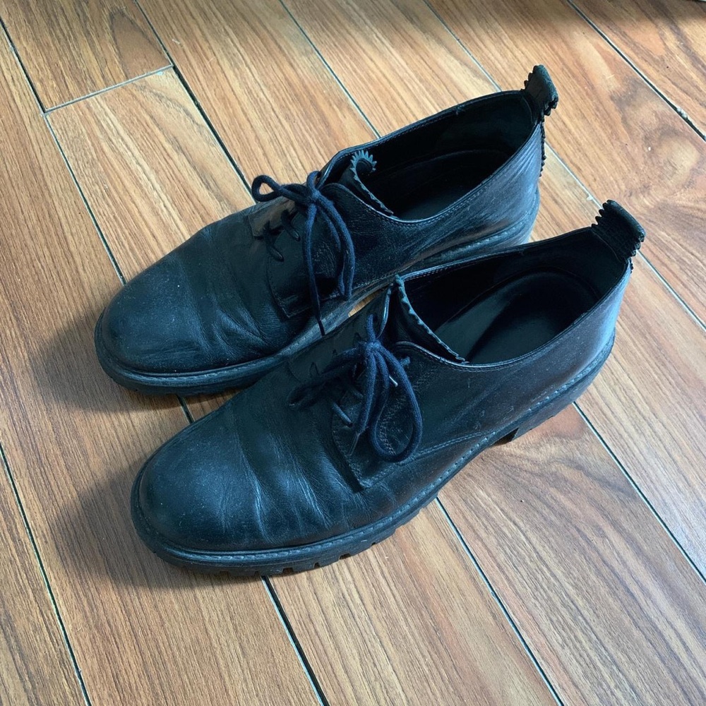 Black leather heeled oxfords from Maguire.